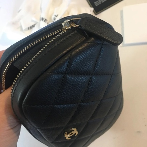 *SOLD* Chanel cosmetic pouch - Picture 7 of 9